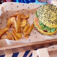 Spicy Cecio Burger with potatoes (menu) at Flower Burger - Corso Garibaldi in Milan