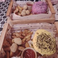 Flirty burger and funny crispy burger at Flower Burger - Corso Garibaldi in Milan