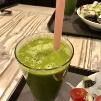 Very healthy tasting green smoothie 🌱 at Coco Beans in Seoul