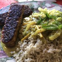 Arroz con tempeh casero (buenísimo) y salsa thai  at La Vermuteria in Solsona