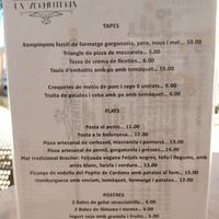 Plat tradicional vegà i burguer at La Vermuteria in Solsona