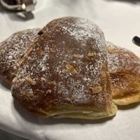 Apricot filling 🌱  at Bäckerei Grandi in Bolzano