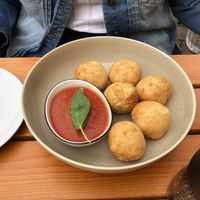Breadballs with a tomatoe dipping as a starter at Pomodorino in Weiden