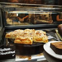Streusel with Apricots and almonds at Leni's Sweet and Salty in Maulburg