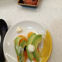 Avocado & Zalmon with Mayo at Saute Sushi 素特•素司 in Central Singapore