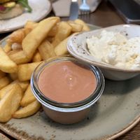 Steakhouse potatoes mit zitronenmayo  at Bruder Jakob in Sankt Wendel