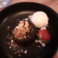 Délicieux mi cuit chocolat cacahuètes ❤ at Le Very'table  in Lunel