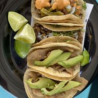 a delicious blessing to be so close to this great place! the peanut salsa is VERY yummy😋❣️/ una bendición deliciosa estar cerca  de este lugar tan rico! la salsa de  cacahu at Taco Grass in Mexico City