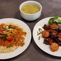 Marocký tajine, pečená zelenina a česneková sojaneza at Jídelna U tří Vegetariánů in Usti Nad Orlici