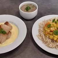 Vegan dukátové buchtičky, indické curry at Jídelna U tří Vegetariánů in Usti Nad Orlici