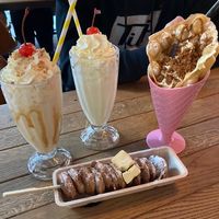 Milkshakes, poffertjes, bubble wafel at Foodbar de Zoetekauw in Enschede