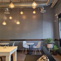 Inside at Daily Dose in Long Beach