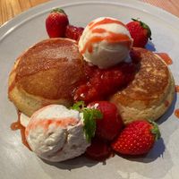 Seasonal pancakes (strawberries were in season when I visited) at AIN SOPH.Ginza in Tokyo
