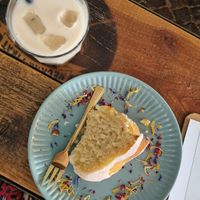 Iced chai latte und zitronenkuchen at Cafe Hinterzimmer in Freiburg