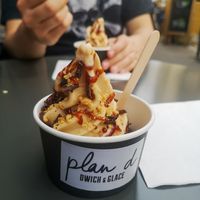 Glace façon Snickers at Plan D - DWICH & Glace in Paris