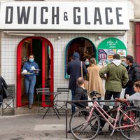 Rue des Vinaigriers, 23.10.2021 13:26 at Plan D - DWICH & Glace in Paris