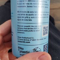 Eco-friendly water at Plan D - DWICH & Glace in Paris