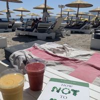 „Exotic“ smoothie & „goji berry energy“ smoothie at Nissi Beach Cafe in Kos