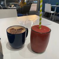 Oat hot chocolate & raspberry twist smoothie at Vunch in Bromley