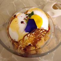 Dessert: gelato fior di soia, crumble di biscotti, salsa al butterscotch (caramello salato). Concludere in bellezza. at Linfa in Milan