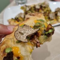 Holyyyy sh♡♡♡♡♡t. AmAzing truffle pizza at Linfa in Milan
