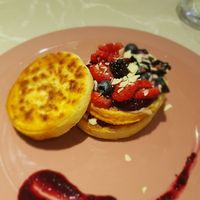 Pancakes ai frutti di bosco. at Linfa in Milan