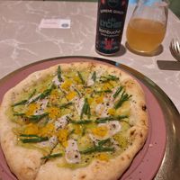 Spring pizza at Linfa in Milan