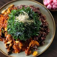 Brown rice with spicy mushroom and sesame leaves shavings at Retro33 - 레트로33 in Yongin