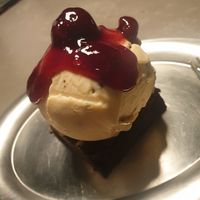 Ice cream 8/10 brownie 5/10 at Retro33 - 레트로33 in Yongin