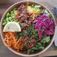 Vegan sate poke bowl at Poke Specials in Utrecht