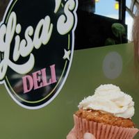 Cupcake at Lisa's Deli in Zwolle