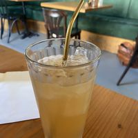Ice-tea with camomille tea and apple juice : too sweet at Lisa's Deli in Zwolle