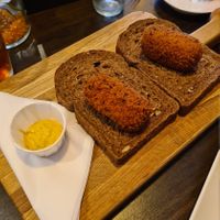 Bruin brood + 2 groente kroketten at De Broodplank in Gorinchem
