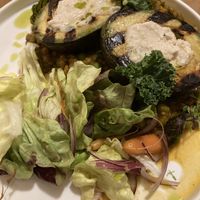 Baked avocado with stewed lentils   at Macerado in Algarrobo