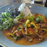 Vegan chicken curry at Lôc Vegan in Mainz