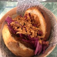 Vegan pulled jackfruit at Rozey in Delft