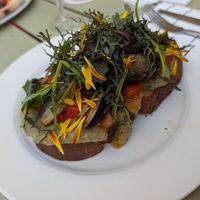 Glutenvrij broodje met aubergine at Villa Augustus in Dordrecht