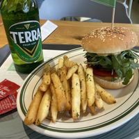 The chikn burger was great. Just a little too much arugula. 🙏🏿  at Breaghetti Itaewon in Seoul