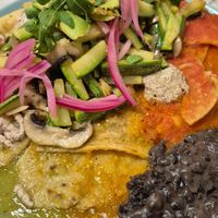 Los mejores chilaquiles vegan at Coco y El Alacrán Café in Puebla