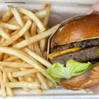 waikiki burger at Botanic Burgers in La Jolla