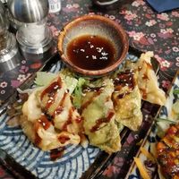 Frisch frittierte Wantan mit Teryjaki-Soße at Chay Vegan Asian Kitchen in Hamburg