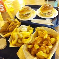 Burger + Tapas (Veg Pollo, Veg Calamari) at Cala Vegana in Menorca