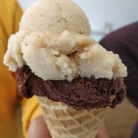 Apple-Pecan-Crumble, Belgian-Dark-Chocolate at Wei&Wei Eiswerkstatt in Aachen