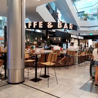 Seating at Gelateria Leonardo in Wallisellen