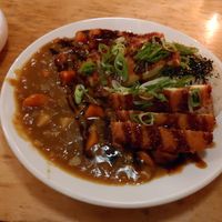 Cari et tofu frit. at Hono Izakaya in Quebec