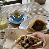 “Durum vegano" with olives, wine and a Fibre smooth that has apples and ginger. at La Hormiga in Pontevedra