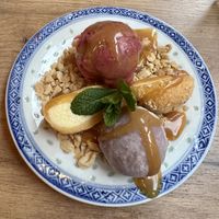 Vegan ice cream and mochi: passion fruit and mango at La Vegana in Warsaw