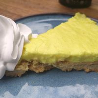 Seasonal dessert: Lemon pie (July 2025)  at Pfannenzauber in Aachen