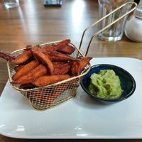 Süßkartoffelpommes at The Blue Cup & Cake Café in Rotenburg
