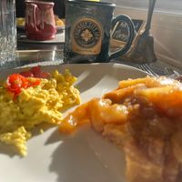 Vegan breakfast of just egg and French toast with apples at Friendly City Inn in Harrisonburg